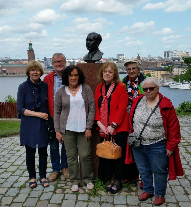 Den litterära utflykten 2017 gick till Ivar Lo museet på Bastugatan i Stockholm. Några kvarter därifrån hade Jan och Gudrun sin första lägenhet som gifta och där föddes dottern Aase 1937. Ivar Lo satt barnvakt någon gång hos henne.